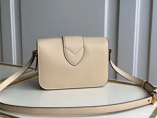 Cheap 9 PONT VUITTON LOUIS 0514